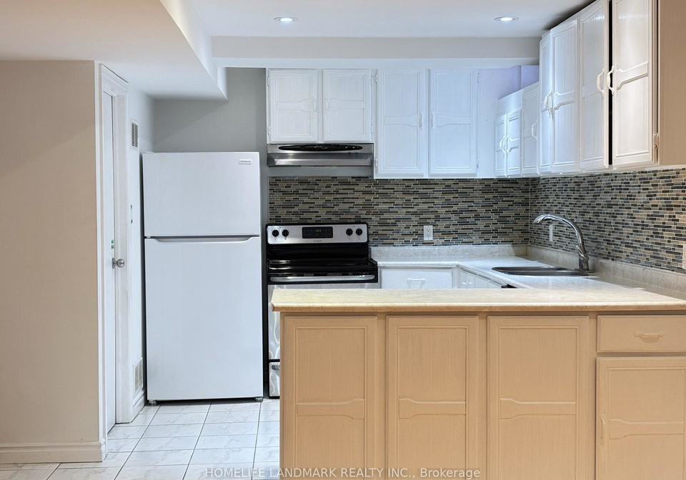 138-keffer-circle-newmarket-ontario-n12661996
