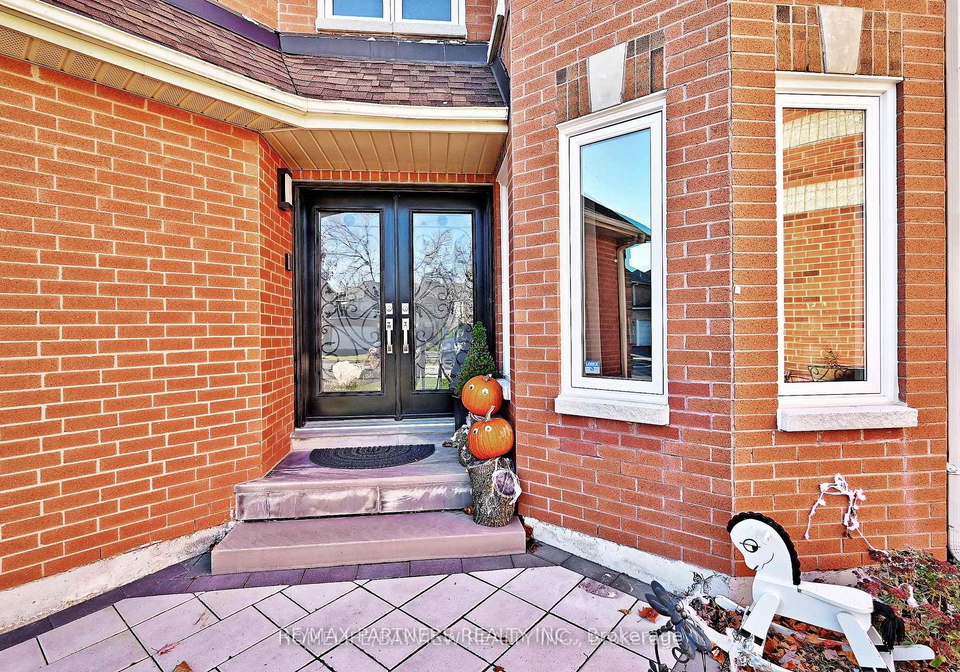 26-sandfield-drive-aurora-ontario-n12664350