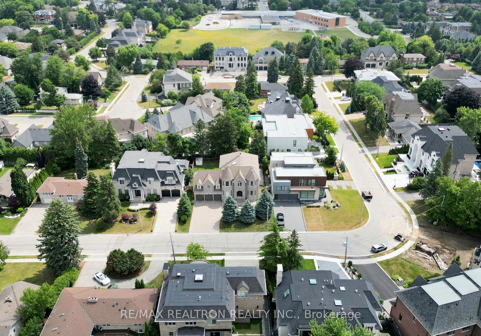 12-orlon-crescent-richmond-hill-ontario-n12665146