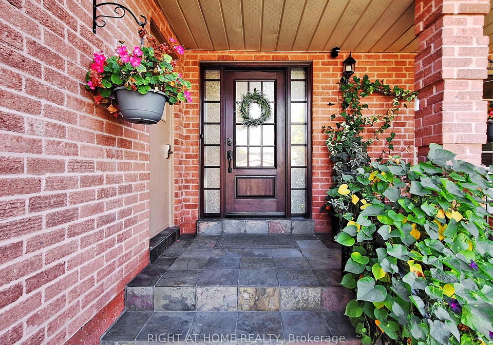 828-leslie-valley-drive-newmarket-ontario-n12665274