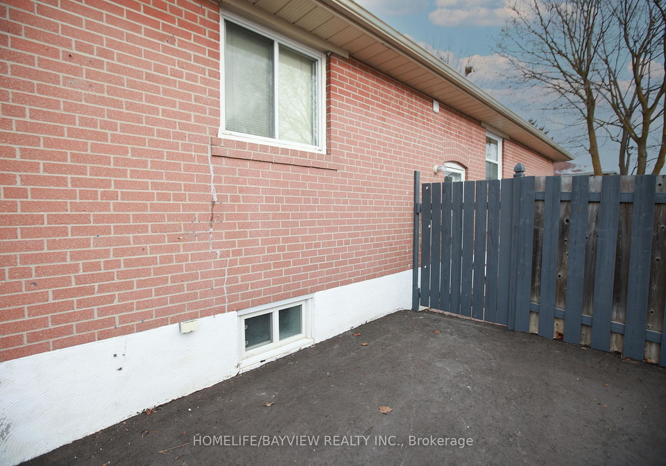 63-newbury-drive-newmarket-ontario-n12670076