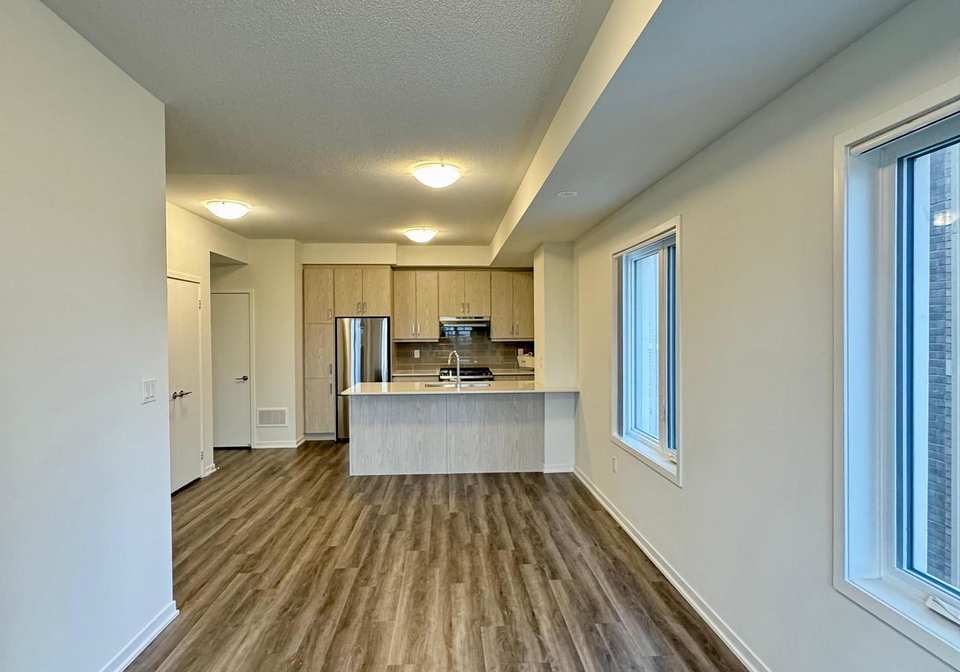 130-honeycrisp-crescent-vaughan-ontario-n12671894