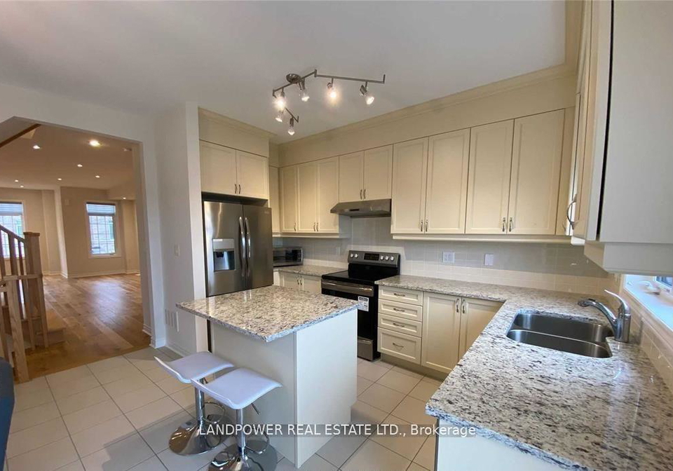 107-gordon-circle-newmarket-ontario-n12672418