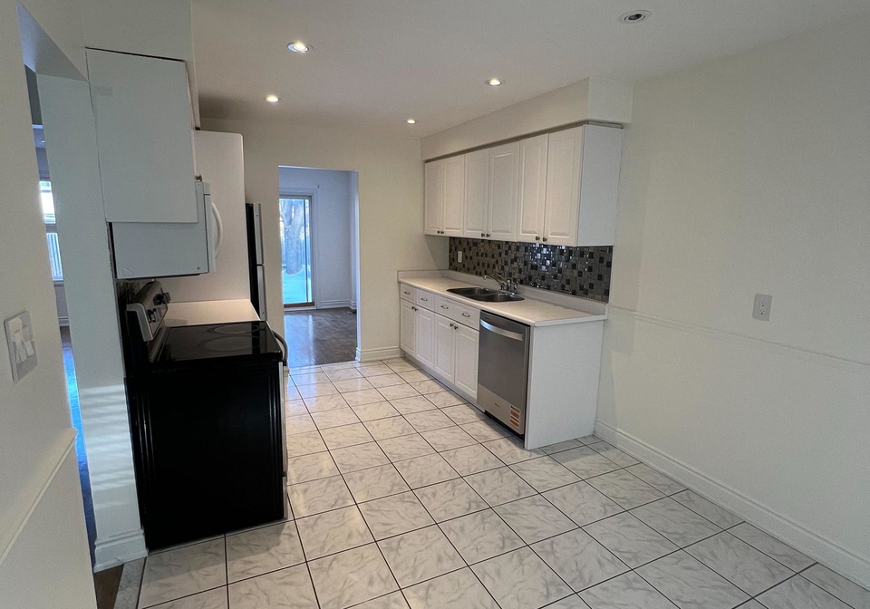 160-don-head-village-boulevard-richmond-hill-ontario-n12672696
