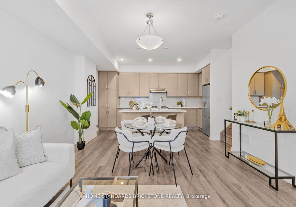 90-honeycrisp-crescent-vaughan-ontario-n12672800