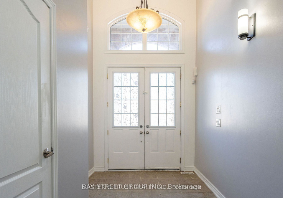 471-kwapis-boulevard-newmarket-ontario-n12673448