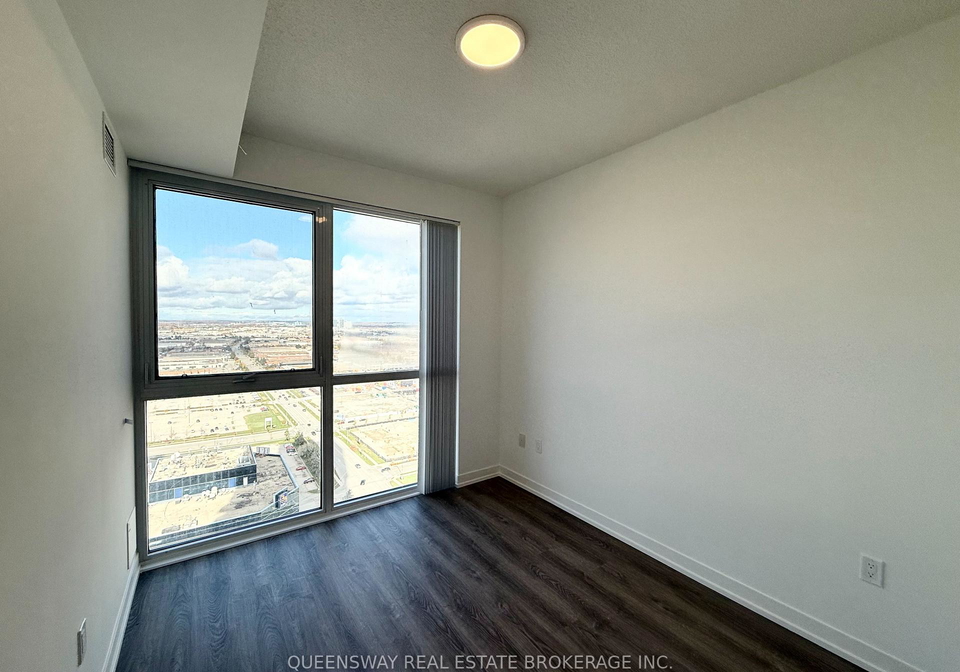 8-interchange-wy-way-vaughan-ontario-n12673490