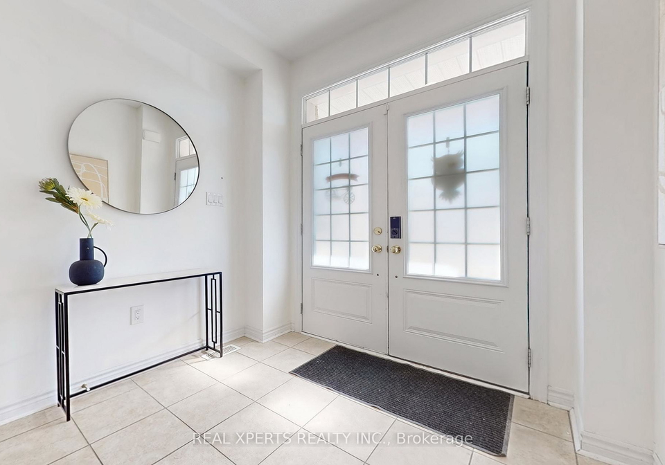 18-farooq-boulevard-vaughan-ontario-n12675166