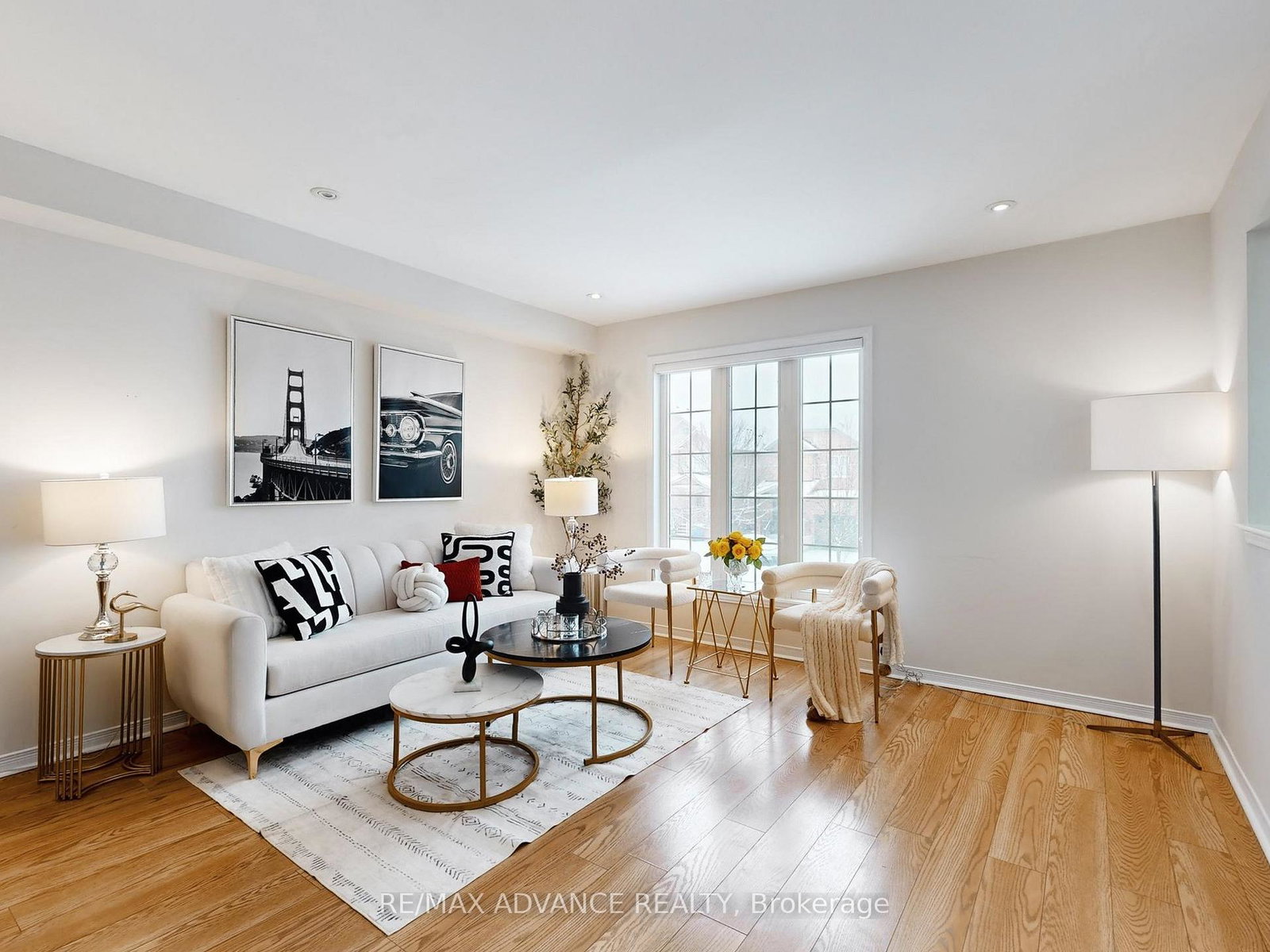 24-martell-gate-aurora-ontario-n12676054