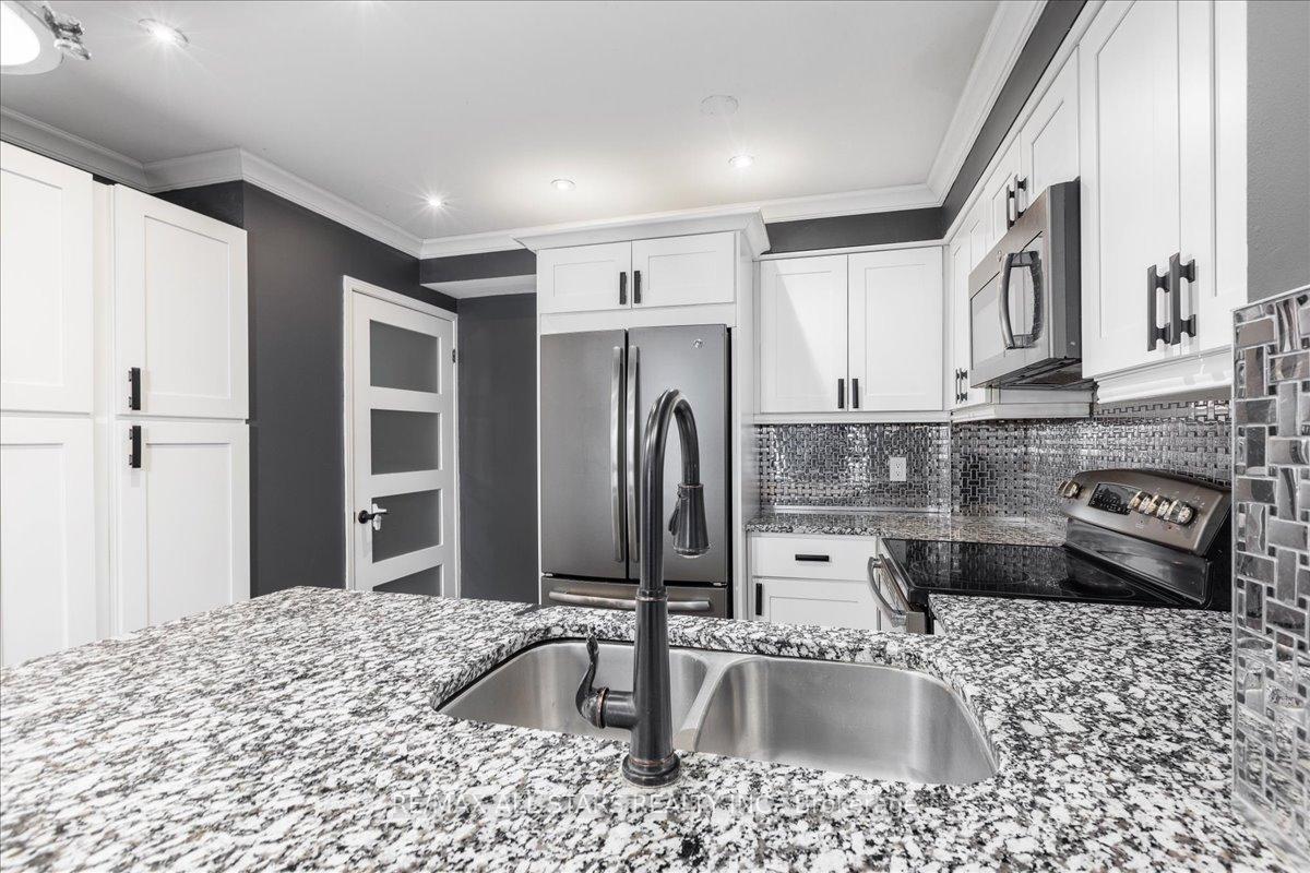 115-main-street-s-newmarket-ontario-n12676406