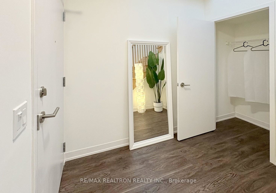 6-david-eyer-road-e-richmond-hill-ontario-n12676706