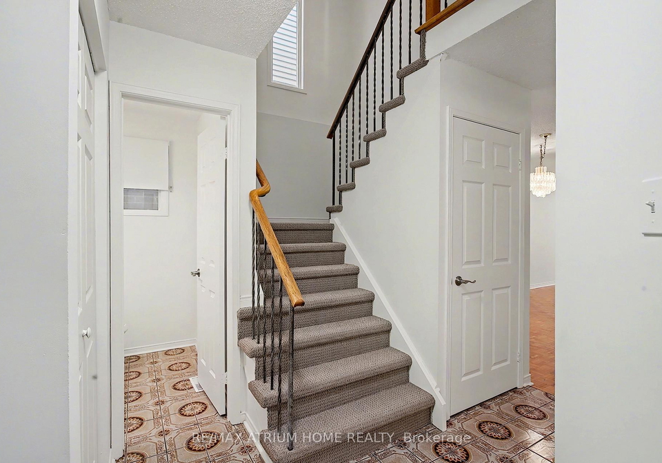 139-esther-crescent-vaughan-ontario-n12676750