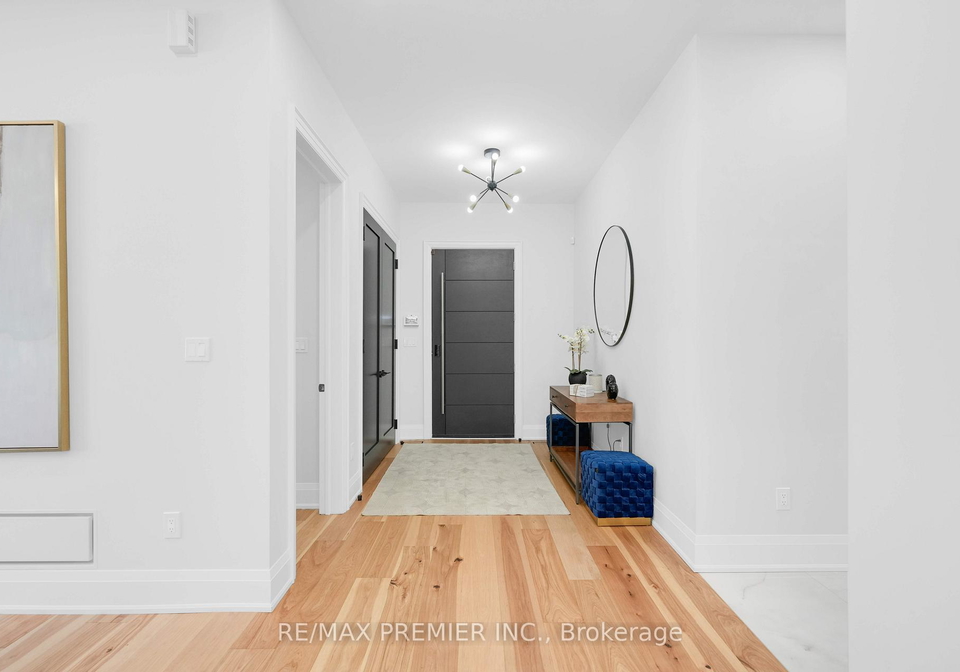 42-alice-street-east-gwillimbury-ontario-n12677762