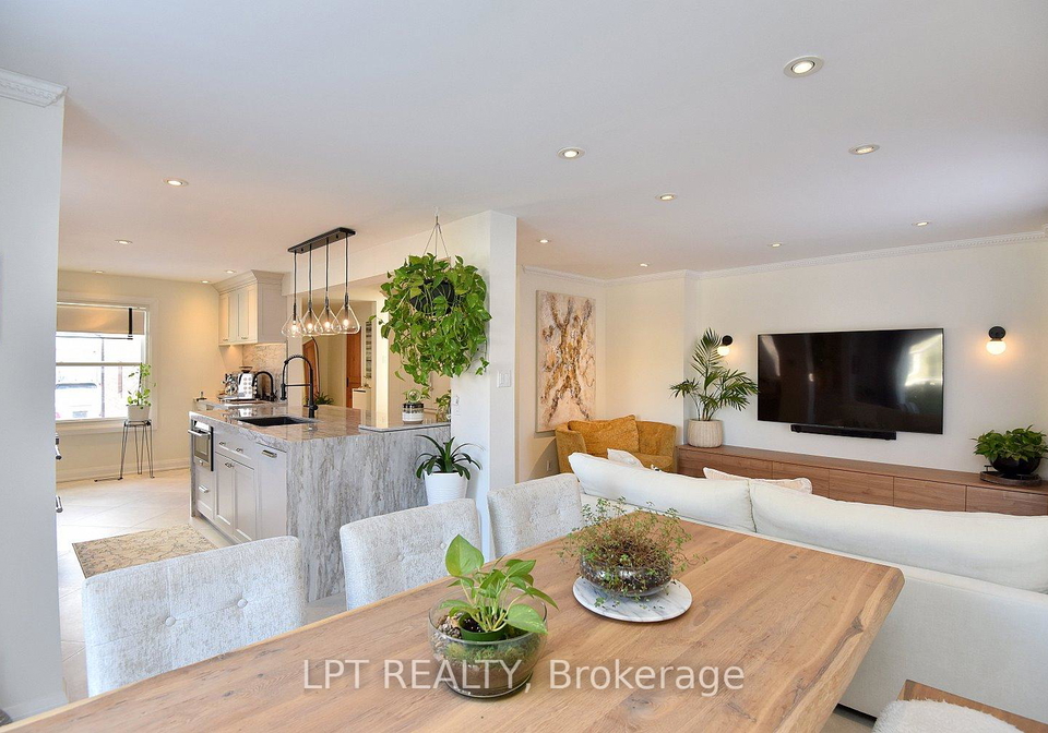 2-leora-court-richmond-hill-ontario-n12679036