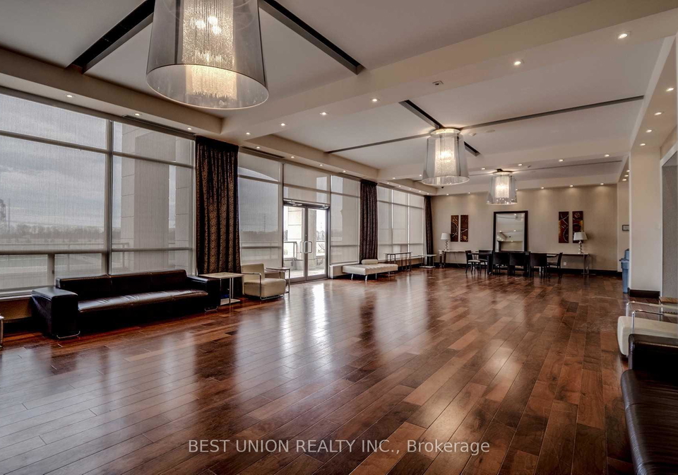 39-galleria-parkway-markham-ontario-n12681740