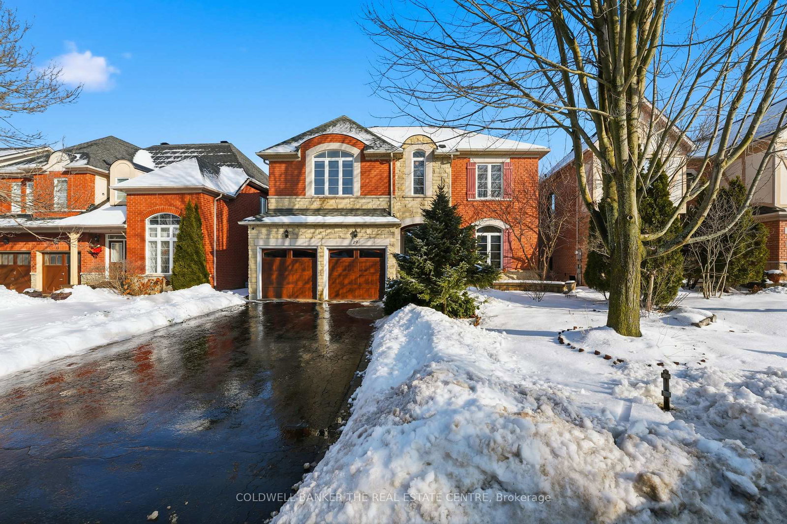 19-deerhorn-crescent-aurora-ontario-n12681834