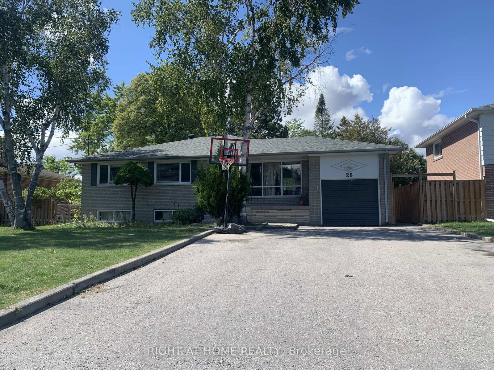 26-arrowflight-drive-markham-ontario-n12682958