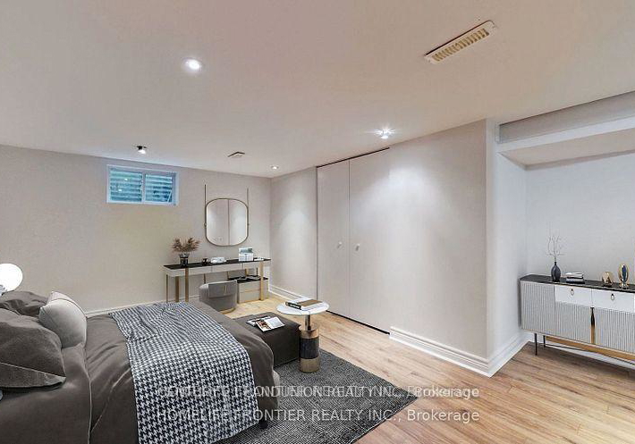 201-centre-street-w-richmond-hill-ontario-n12683144
