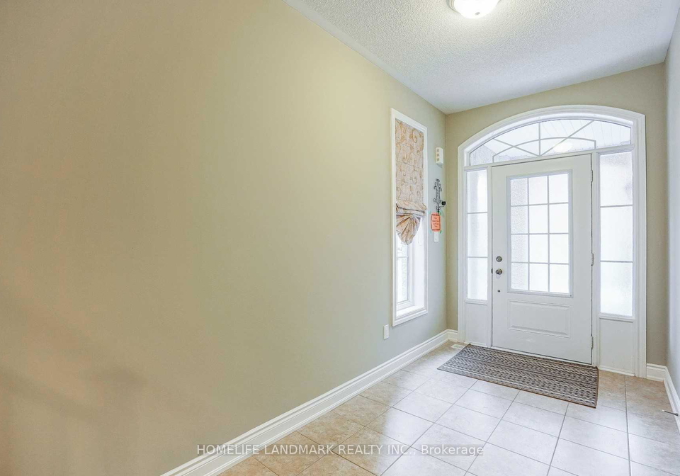 16-mack-clement-lane-richmond-hill-ontario-n12683214