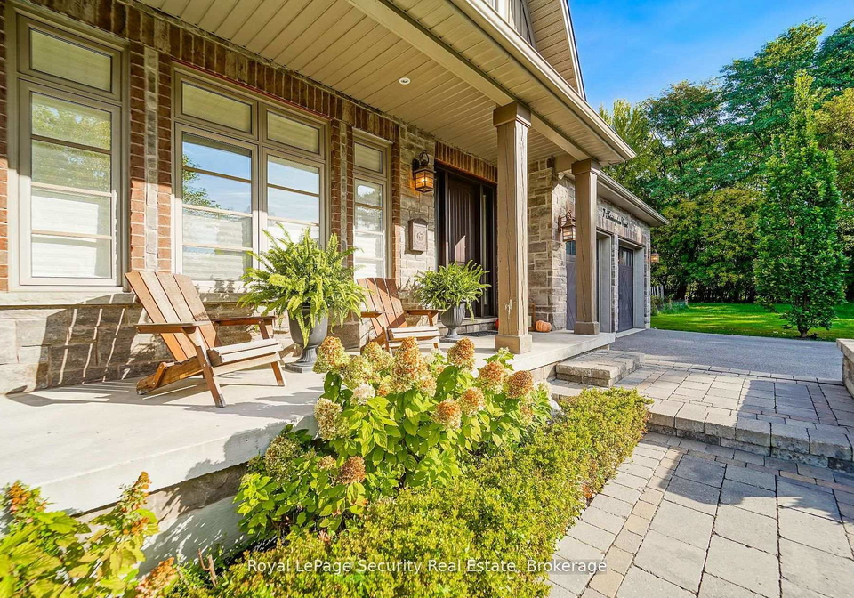 7-trimingham-court-richmond-hill-ontario-n12685878