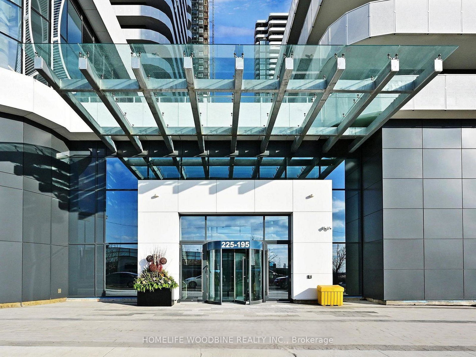 195-commerce-street-vaughan-ontario-n12686354