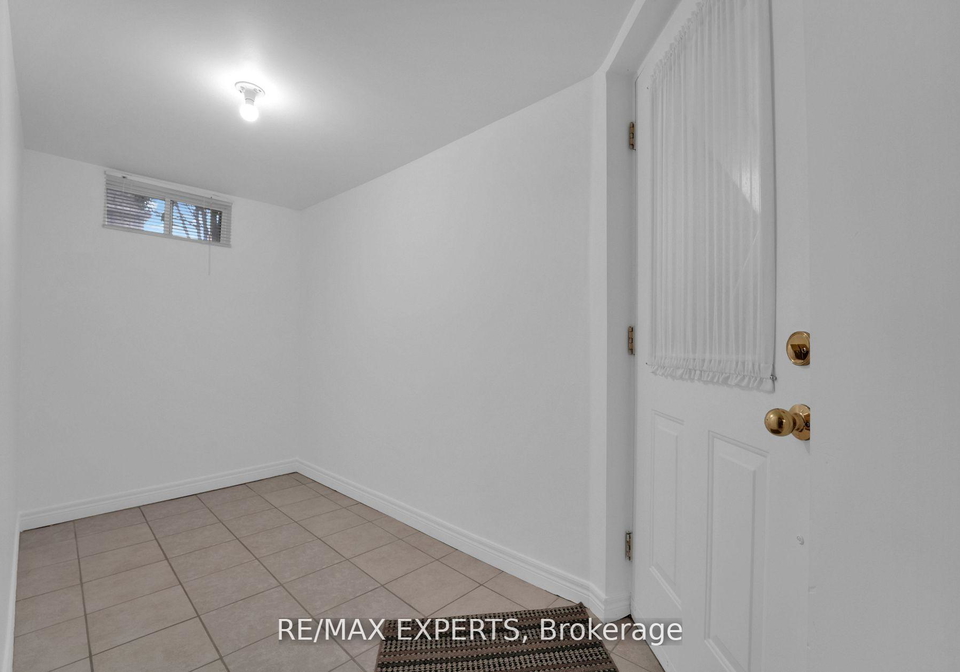 25-royalparkway-way-vaughan-ontario-n12686358