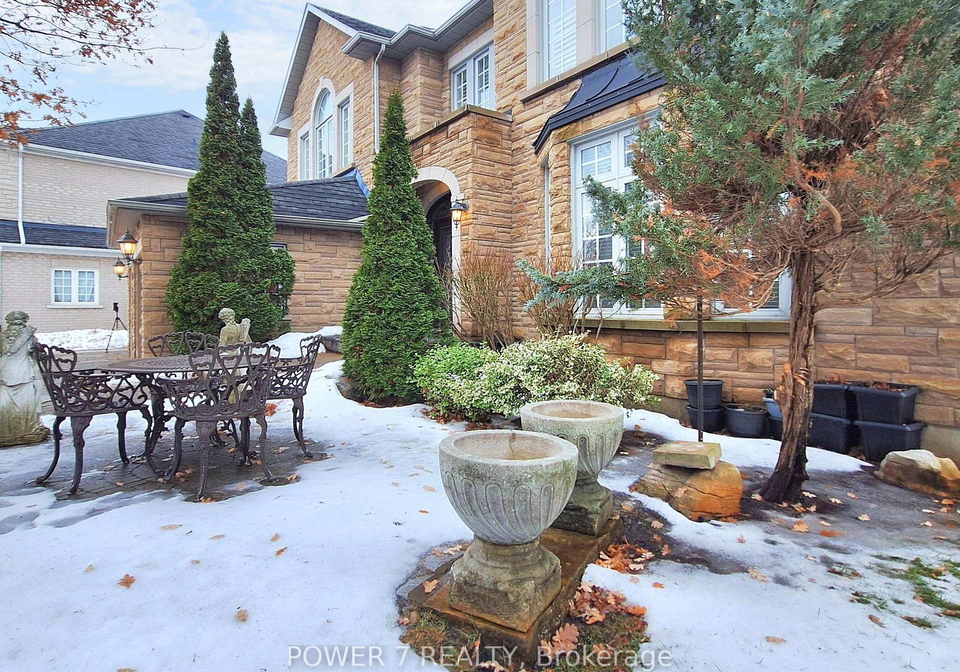 32-goldring-crescent-markham-ontario-n12687188