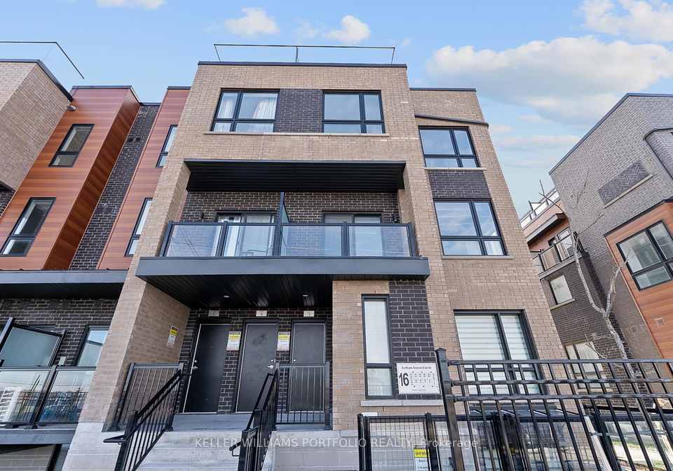 16-lytham-green-circle-newmarket-ontario-n12687192