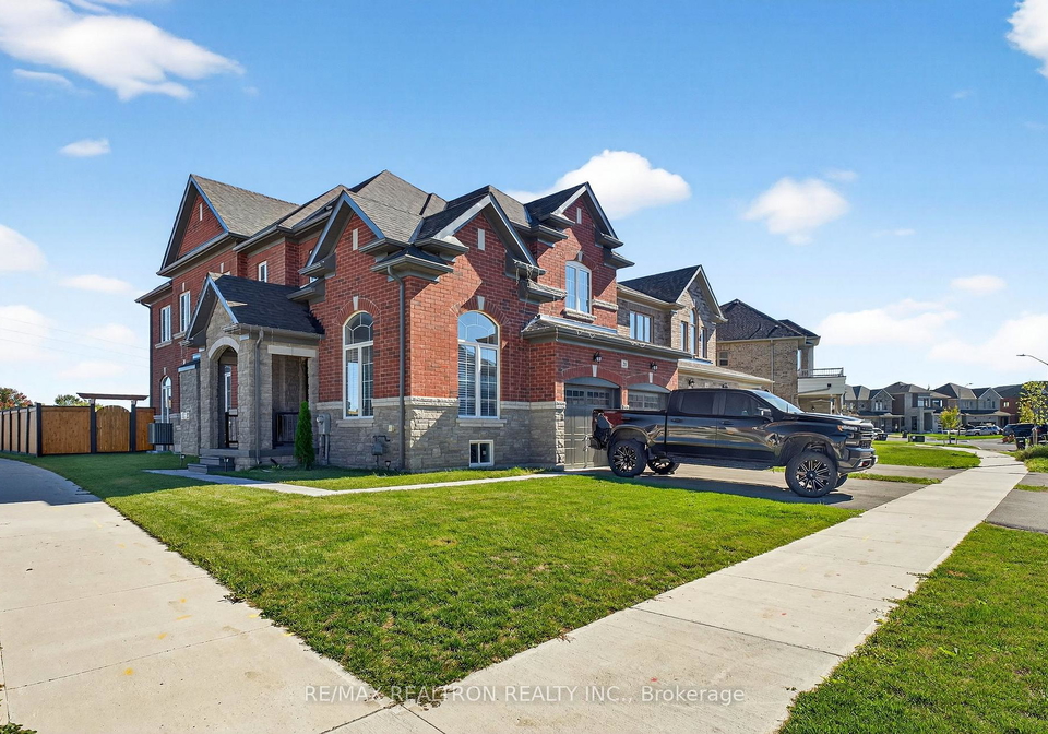 250-ferragine-crescent-bradford-west-gwillimbury-ontario-n12687296