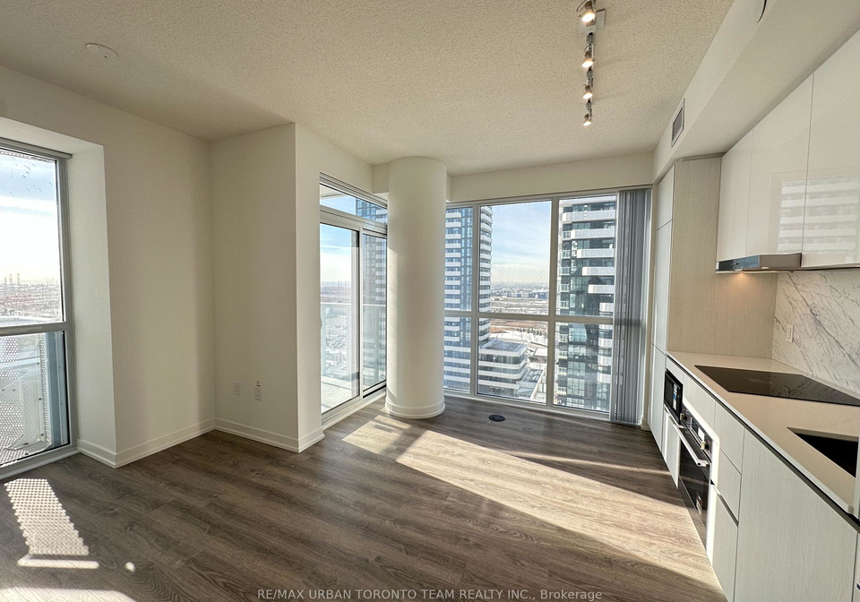 8-interchange-way-vaughan-ontario-n12687900