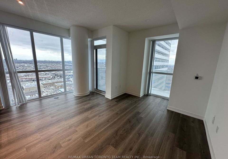 8-interchange-way-vaughan-ontario-n12688374