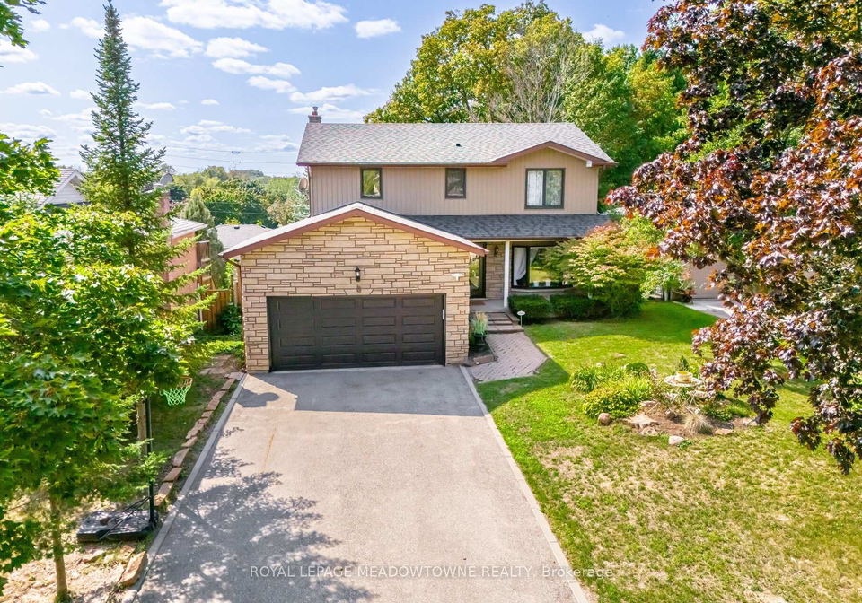6-hollis-crescent-east-gwillimbury-ontario-n12688552