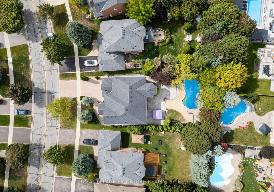 1067-ivsbridge-boulevard-newmarket-ontario-n12689116