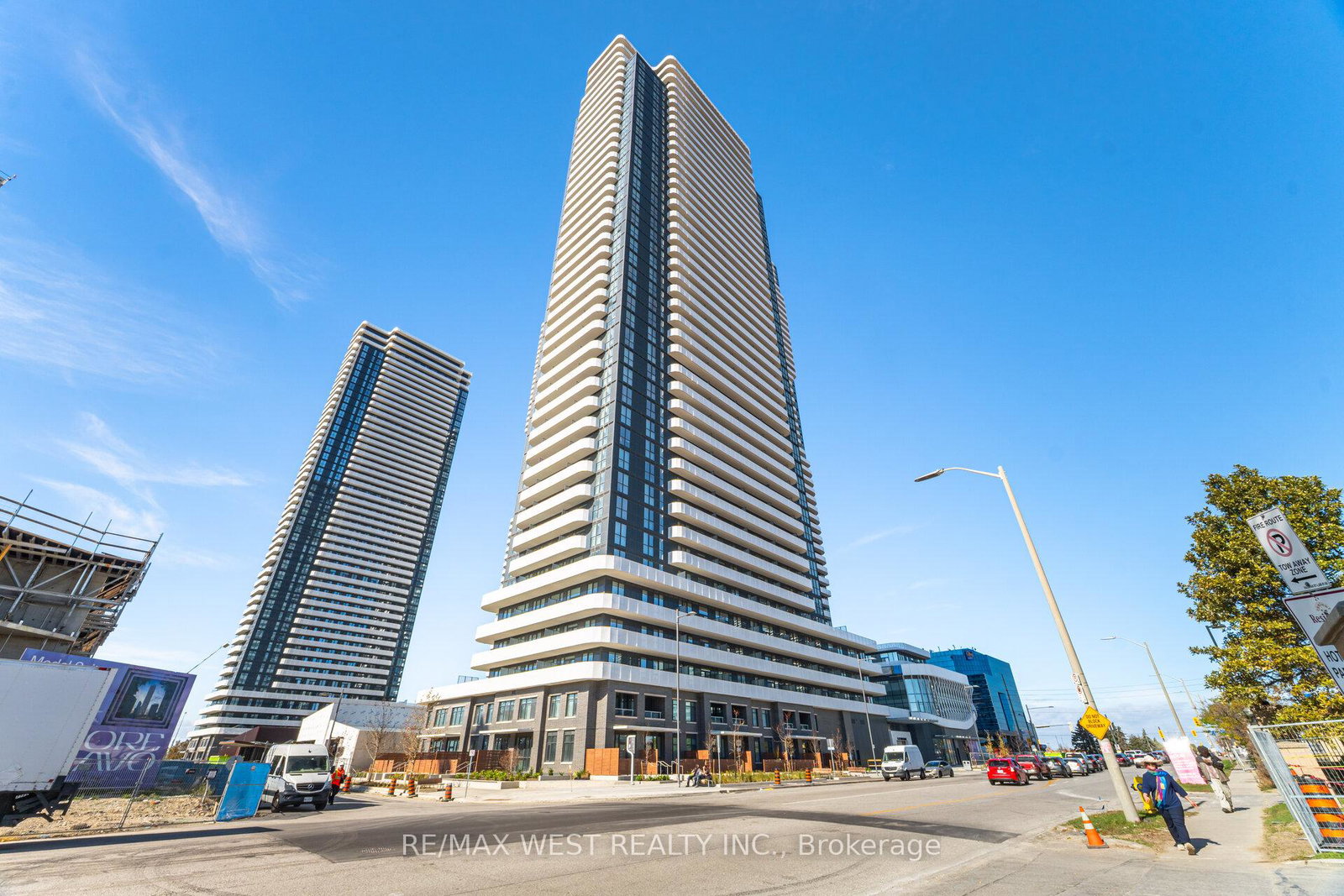 28-interchange-way-vaughan-ontario-n12689468