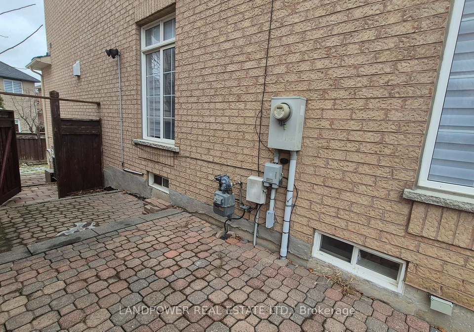 32-signet-way-vaughan-ontario-n12689872