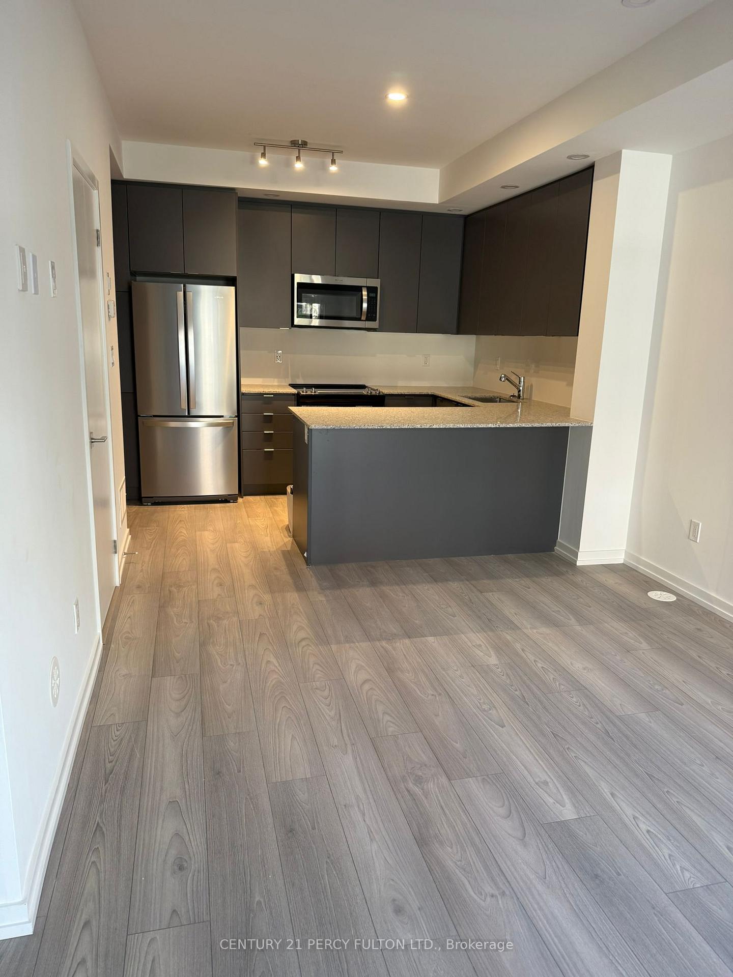 17-lytham-green-circle-newmarket-ontario-n12692264