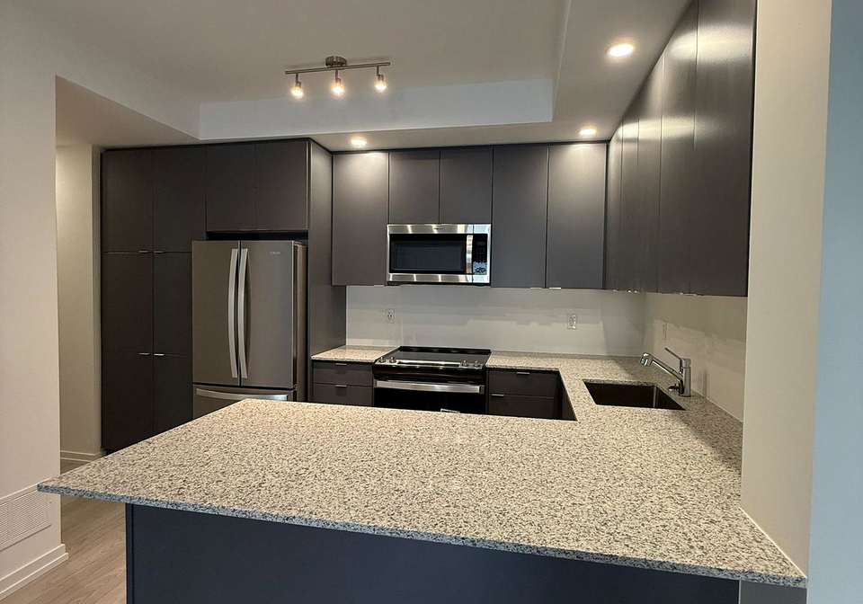 17-lytham-green-circle-newmarket-ontario-n12692264