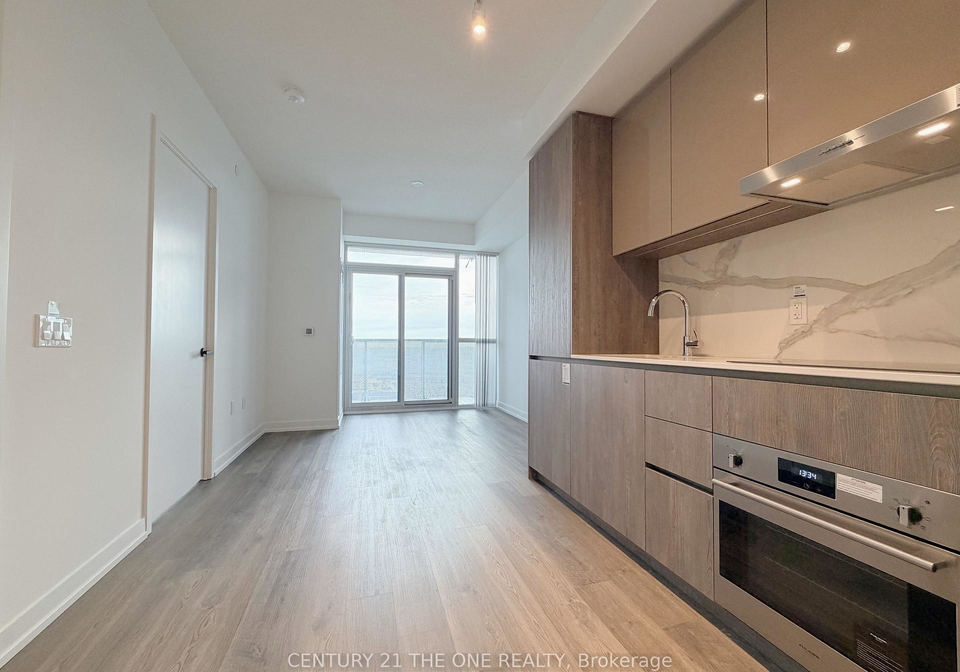 8-interchange-way-vaughan-ontario-n12694022
