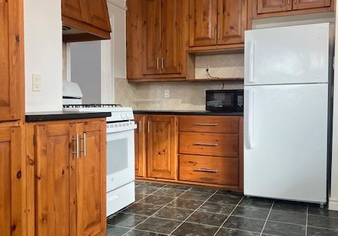 192-silverbirch-drive-w-newmarket-ontario-n12697096