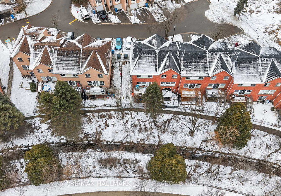 11-mckinnon-court-newmarket-ontario-n12697432