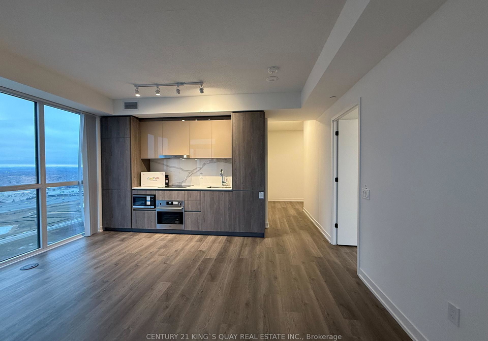 8-interchange-way-vaughan-ontario-n12699384