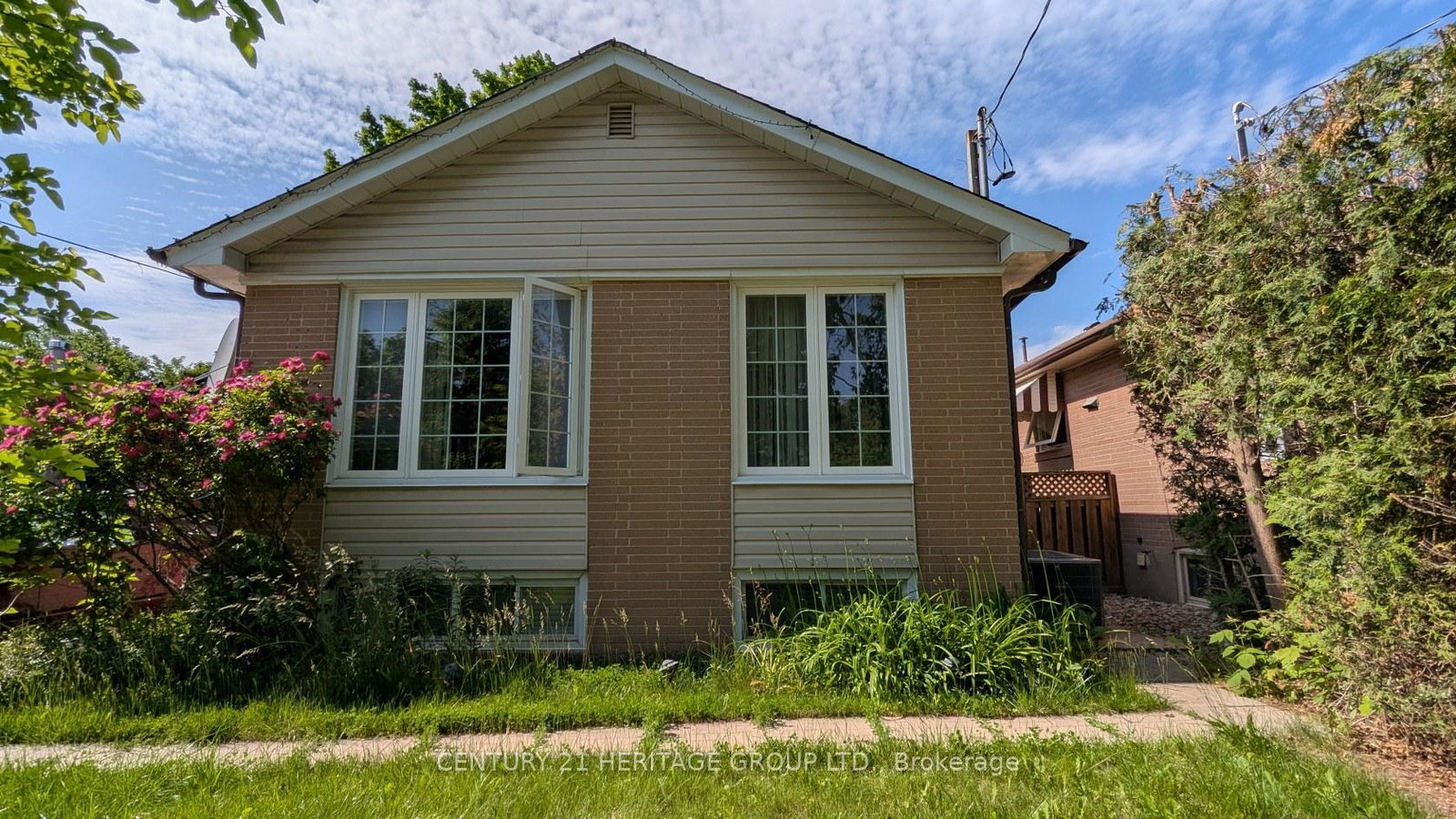 377-centre-street-e-richmond-hill-ontario-n12699710