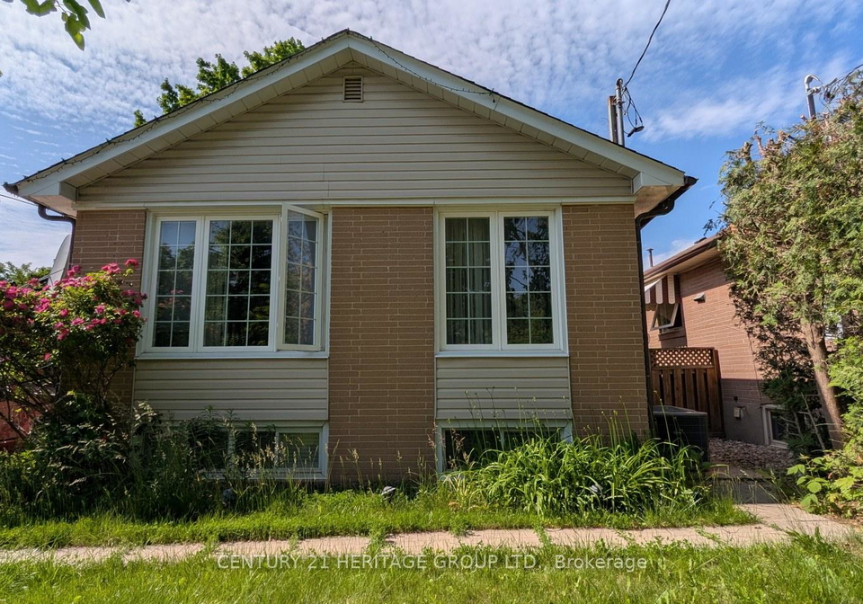 377-centre-street-e-richmond-hill-ontario-n12699710