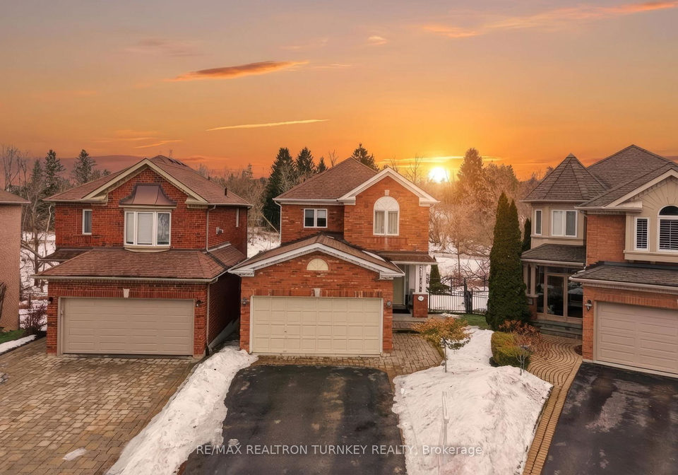 423-hewitt-circle-newmarket-ontario-n12699984