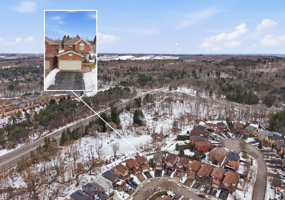 423-hewitt-circle-newmarket-ontario-n12699984