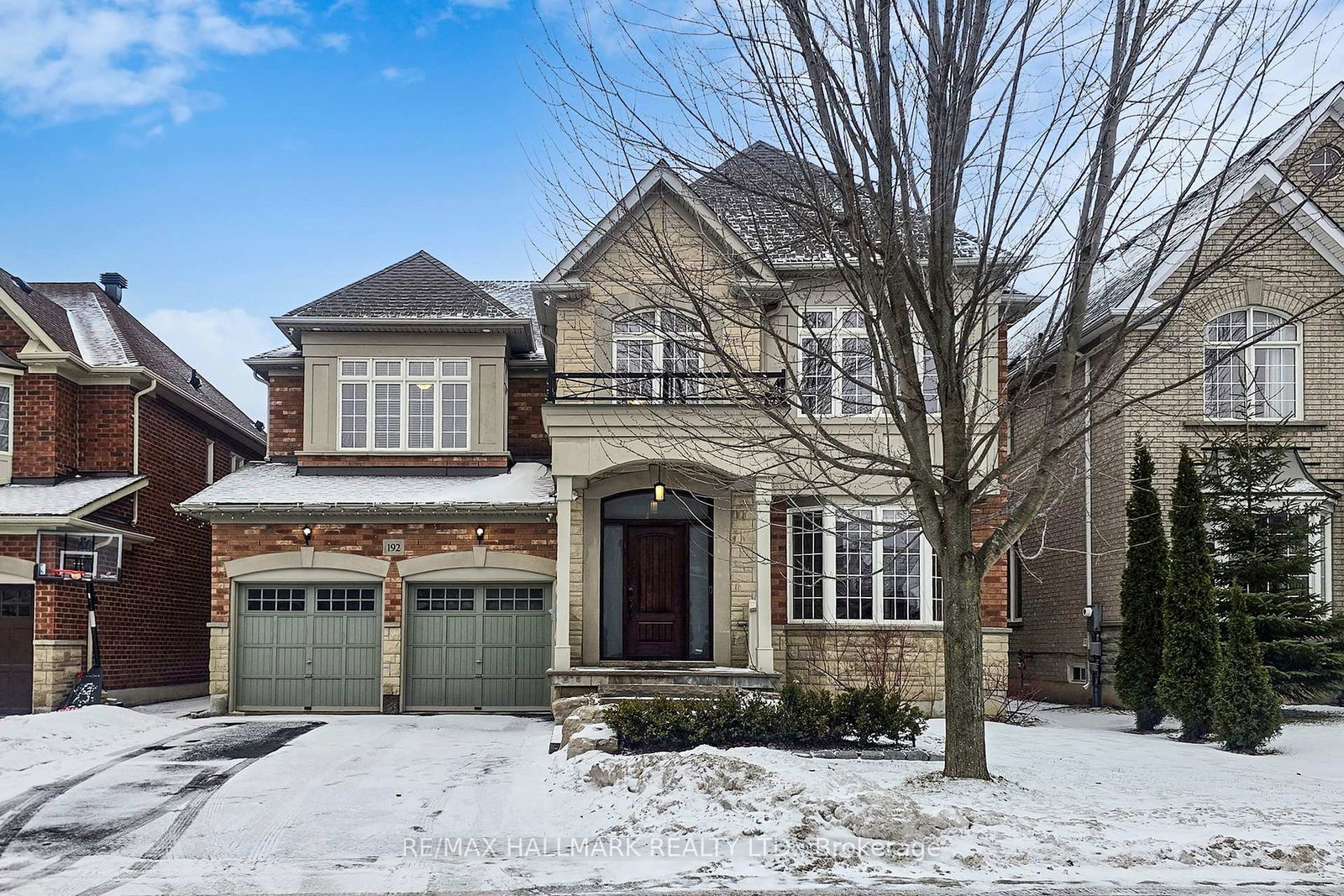 192-tonner-crescent-aurora-ontario-n12701384