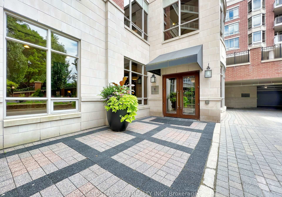 10yonge-street-richmond-hill-ontario-n12705102