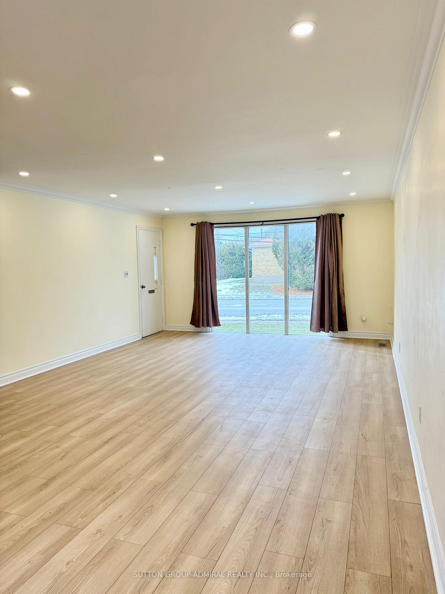 61-parkside-drive-newmarket-ontario-n12705342
