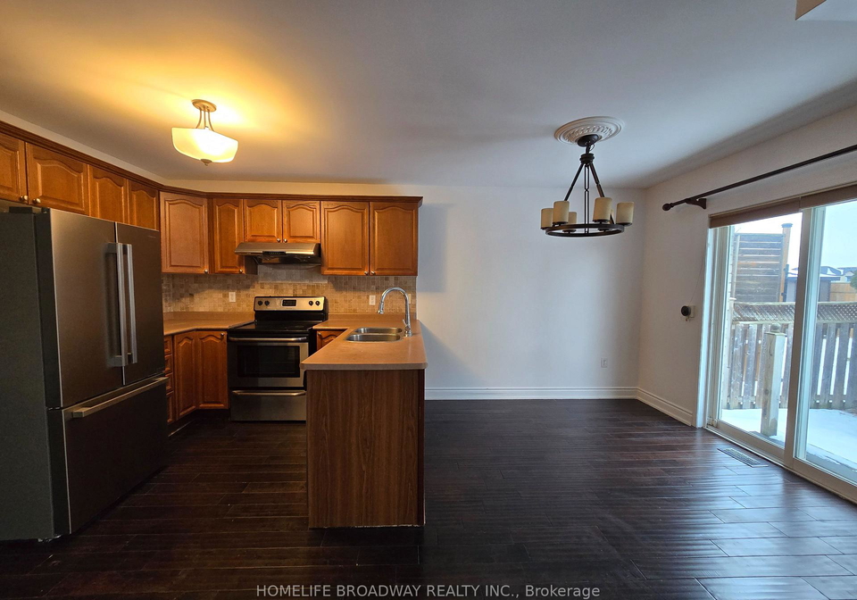81-clearmeadow-boulevard-newmarket-ontario-n12706388