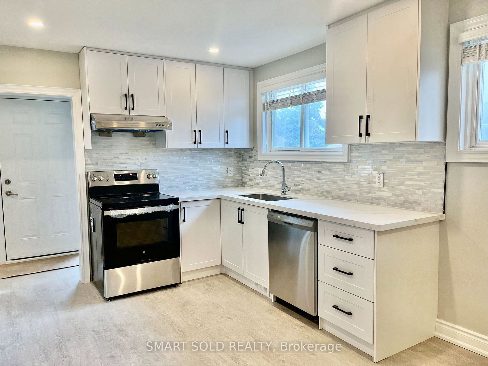 228-silverbirch-drive-newmarket-ontario-n12706790